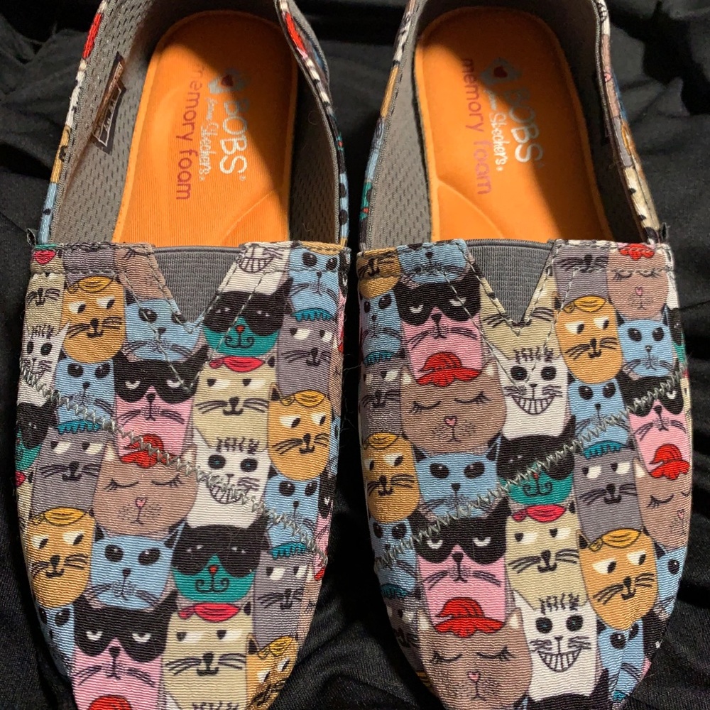 Flat shoes